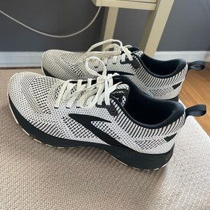 Women’s Brooks Revel 5 Running Shoes